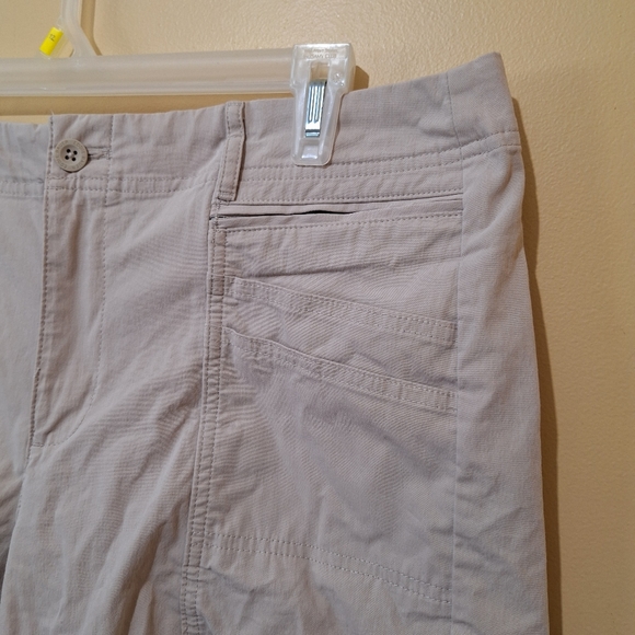 Eddie Bauer First Ascent Khaki Cargo Shorts - Picture 2 of 7